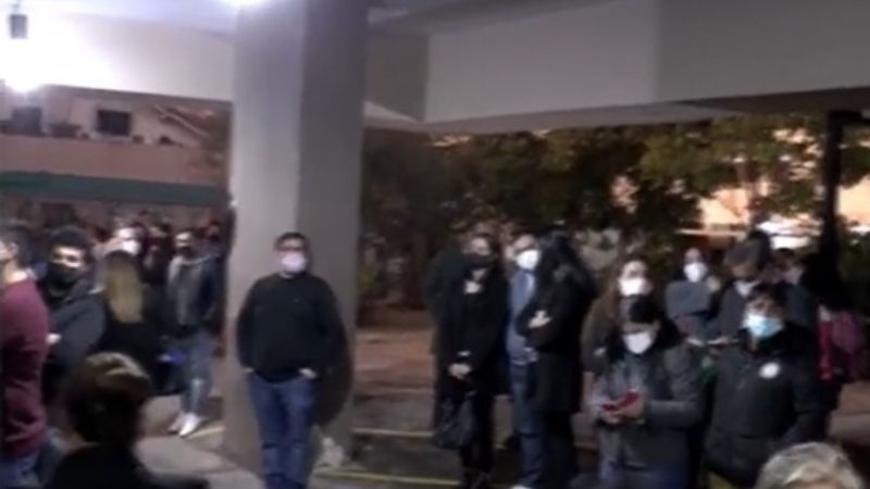 Sentida despedida de los restos de Brumec en la Legislatura