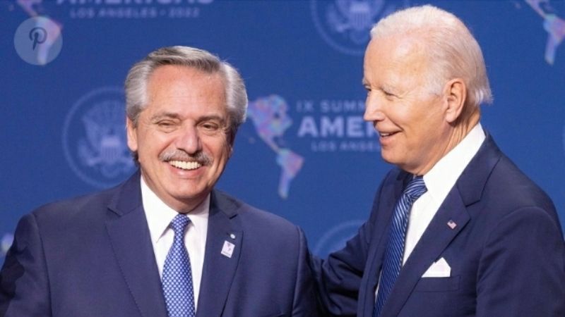Fernández y Biden se dieron un cálido saludo en la recepción de la cumbre