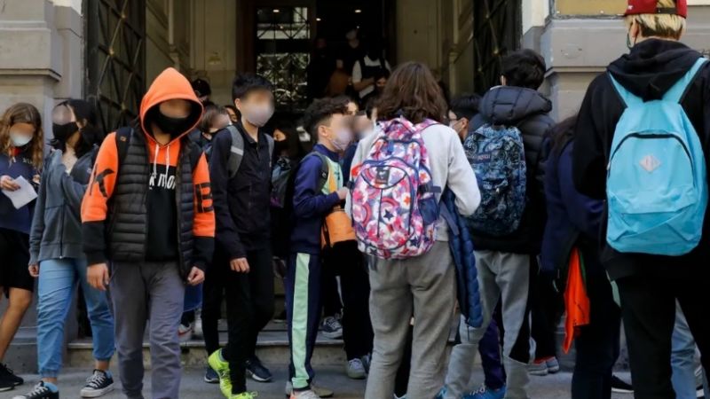 Ni “todes” ni “chiques”: el gobierno porteño regula el uso del lenguaje inclusivo en las escuelas