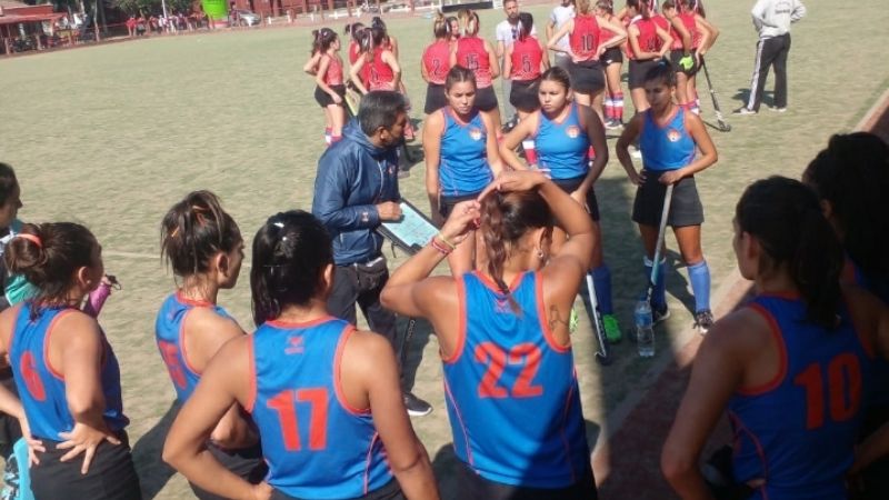 Los seleccionados de Catamarca debutaron en el Argentino de Hockey