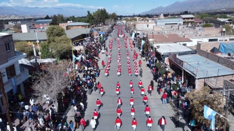 Multitudinario acto por la independencia en Santa María