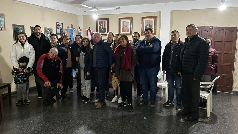 Radicales chacareros se reunieron por la obra de cloacas