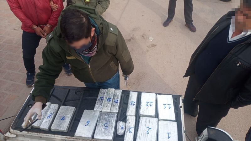 Detuvieron a cuatro personas e incautaron más de 11 kilos de cocaína