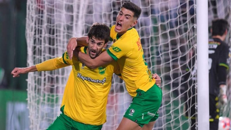 Colón festejó ante Vélez y Defensa frente a Aldosivi