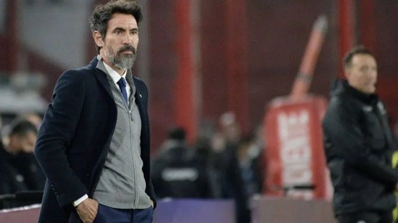 Domínguez renunció como DT de Independiente