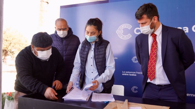 Realizaron la apertura de sobres para la mejora del servicio de Agua Potable