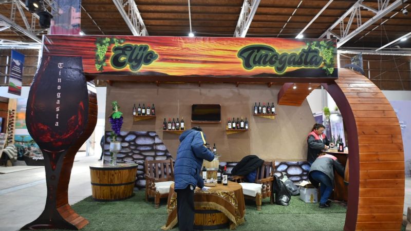 Fiambalá y Tinogasta presentan sus paisajes e historias en el Pabellón de Turismo