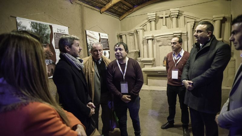 Fiambalá y Tinogasta presentan sus paisajes e historias en el Pabellón de Turismo