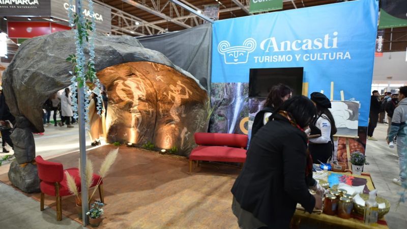 Las pinturas milenarias de Ancasti están en el Pabellón de Turismo