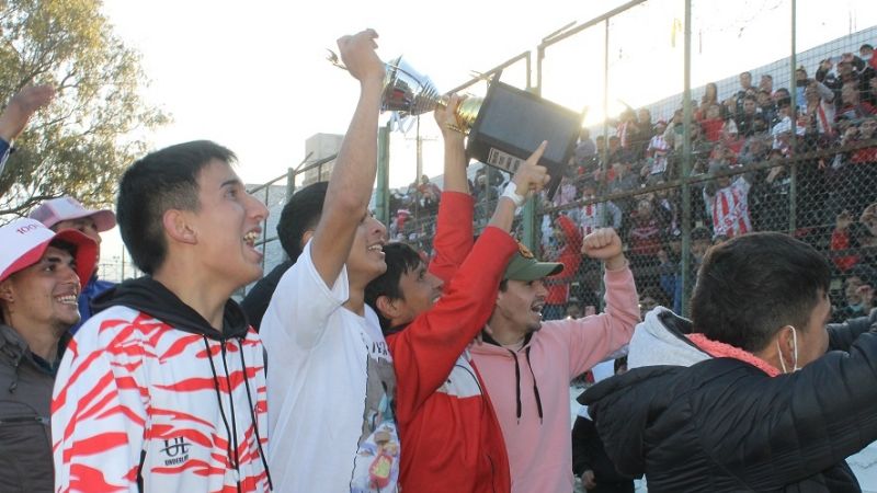 Villa Cubas ganó el "Petit" y accedió al Torneo Regional