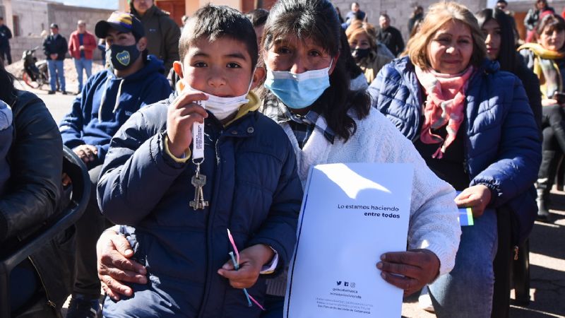 Raúl inauguró más obras y destacó el crecimiento de Fiambalá