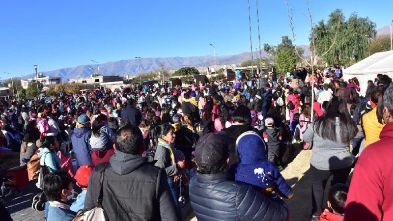 Niños santamarianos disfrutan el invierno con juegos y espectáculos