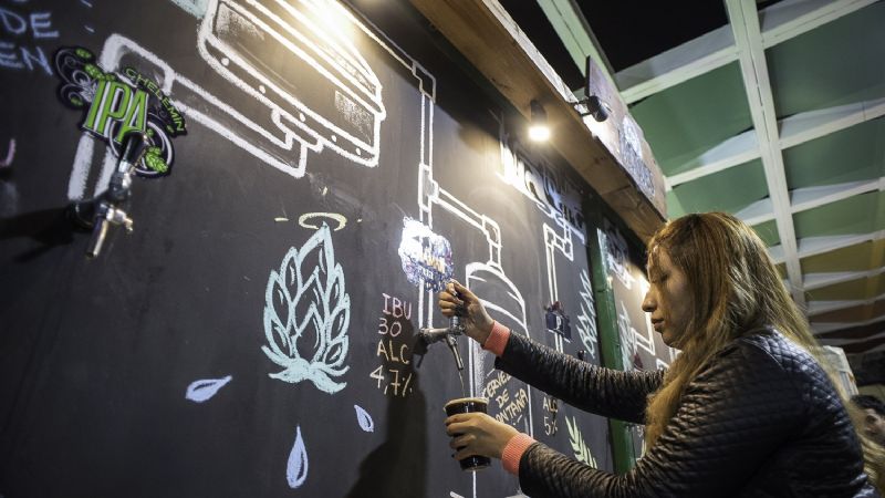 Patio cervecero del Poncho: variedad de cervezas artesanales en un mismo lugar