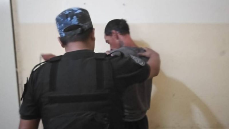 Causó disturbios, amenazó a transeúntes y terminó detenido