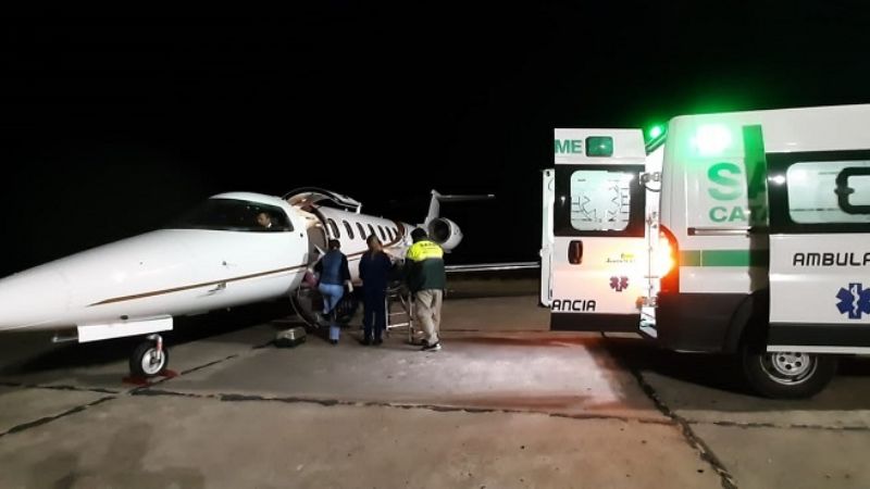 Trasladan de urgencia en avión sanitario a un bebé de 4 días de vida