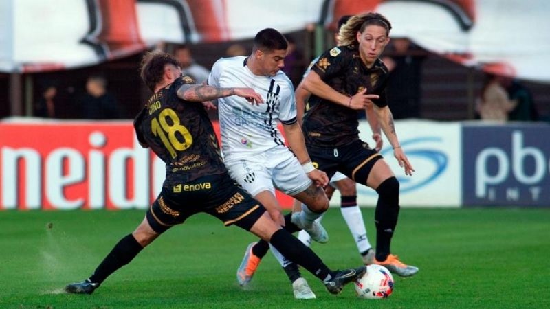 Platense ganó y es escolta; el “Ferro” se complica