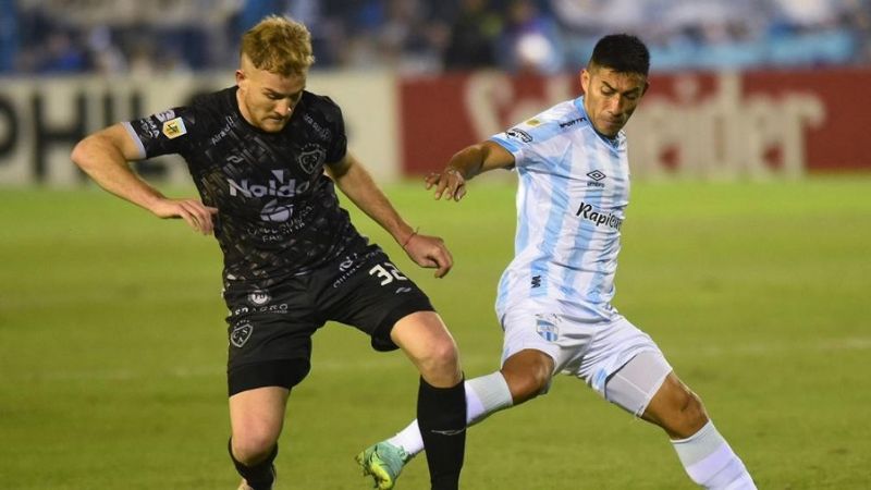 Atlético Tucumán venció a Sarmiento y es el único líder