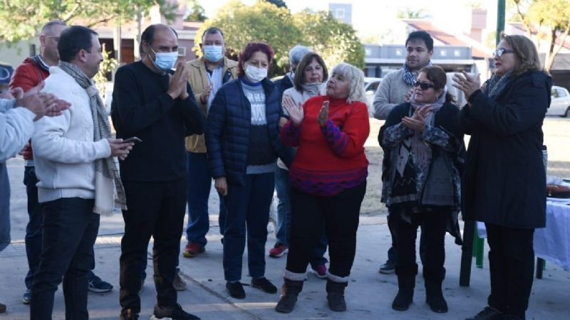 Gustavo visitó las obras del Bº Fray Mamerto Esquiú y dialogó con los vecinos