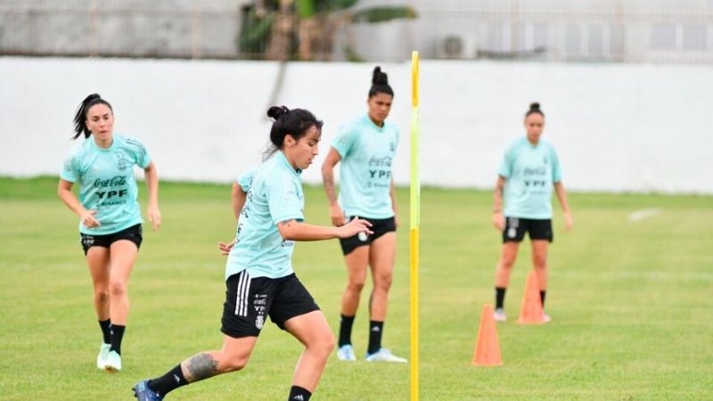 Argentina busca las “semis” en la Copa América femenina