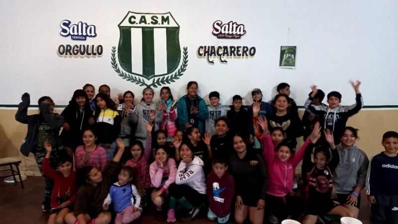 Exitoso encuentro de hockey infantil en San Martín del Bañado