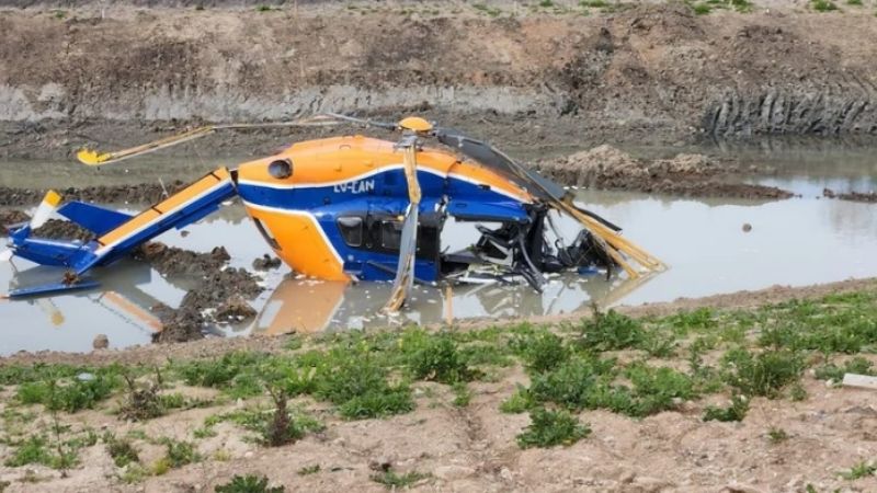 Un helicóptero perdió el control y cayó  con cinco personas a bordo