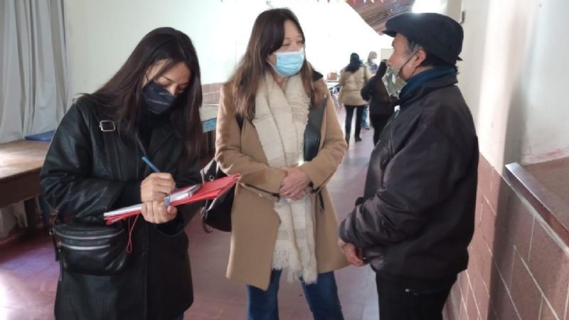Natalia Ponferrada trabaja en un programa para la revalorización de las artesanías tradicionales de Catamarca