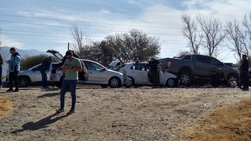 No frenó, y provocó un triple choque en un control
