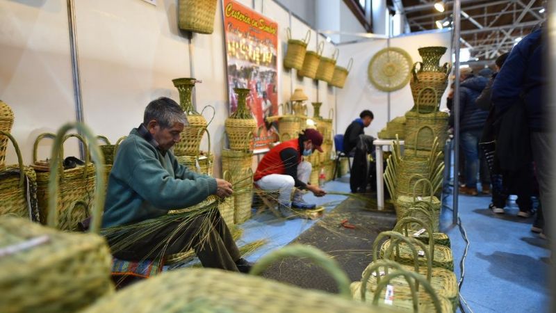 Festival de texturas, colores y técnicas artesanales en el Poncho 2022