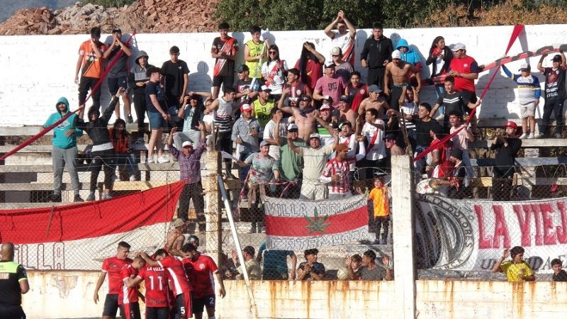 El “Defe”, que resiste, postergó el “1” de Coronel Daza