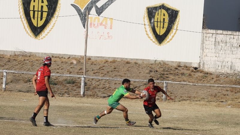 Hurones y un triunfo atravesado por la emoción y el duelo