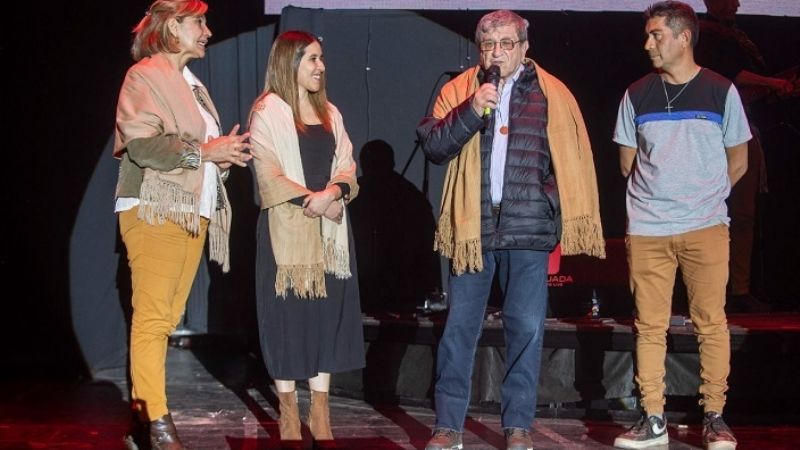 La Fiesta del Poncho homenajeó a Carlos H. Barrionuevo