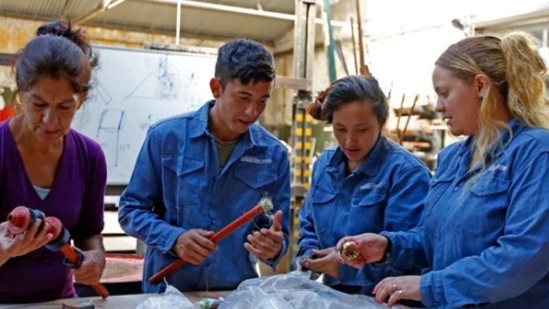 Beneficiarios del plan Potenciar Trabajo cobrarán un bono de $11.000 en agosto