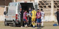 CORZO es retirado en ambulancia para asistirlo de su lesión en hombro.