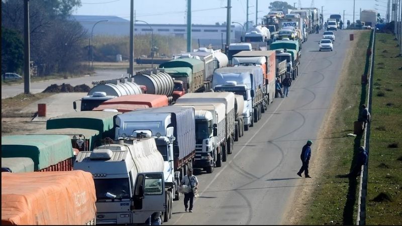 Los vaivenes por el gasoil y el lockout anunciado por el campo para el 13 de julio