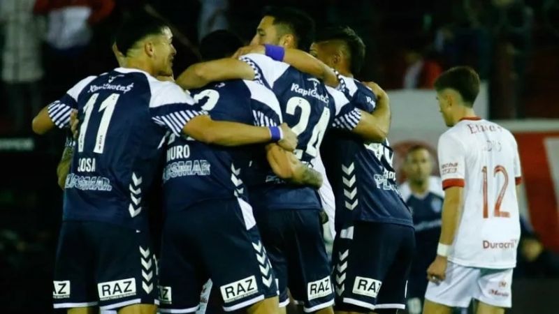 Atlético Tucumán más líder que nunca y Gimnasia escolta