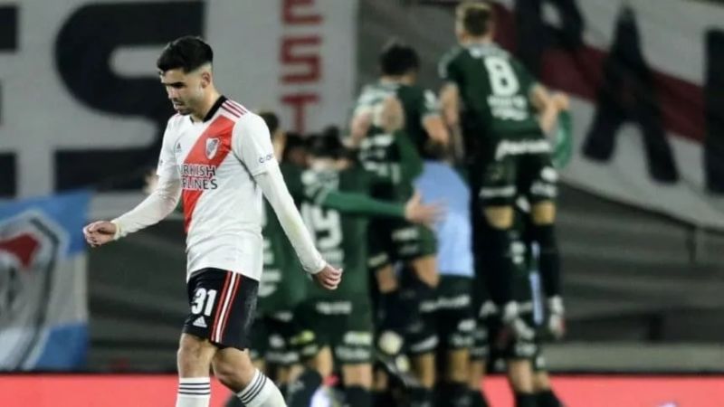 Sarmiento dio el golpe en el Monumental y venció a River