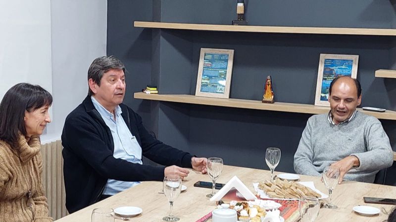 El intendente Saadi recorrió las nuevas oficinas de la Asociación de Agencias de Viajes