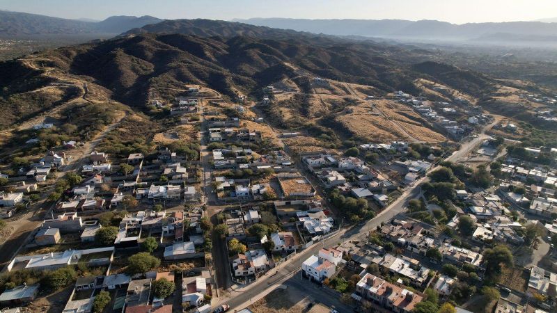 Proyectan importante obra de agua potable para Barrio la Cruz Negra