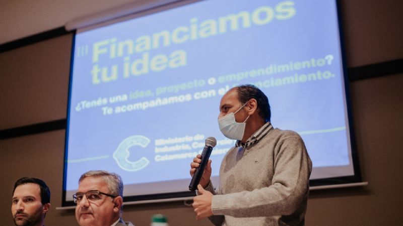Gustavo en la presentación del programa “Financiamos tu Idea”