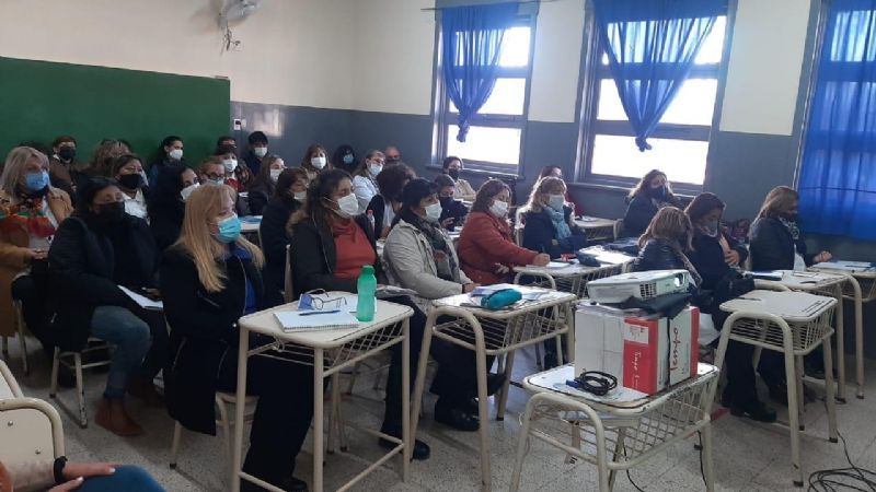 Capacitaciones en normativas vigentes a equipos directivos de Valle Viejo y Fray Mamerto Esquiú