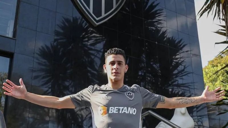 Pavón pidió que lo dejen jugar para el Mineiro