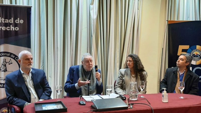 Curso profundizado de Derecho Administrativo