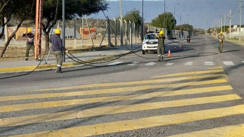 600 metros de línea de alta tensión para la Fiesta del Poncho