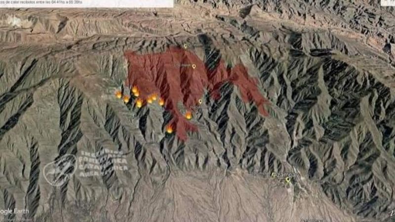 Intenso trabajo para contener el fuego en Belén