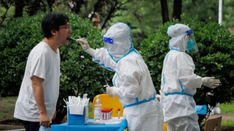 Los casos de COVID crecieron 30 % en el mundo