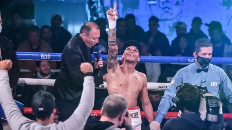 “Sansón” Rosa defiende su título latino superligero CMB