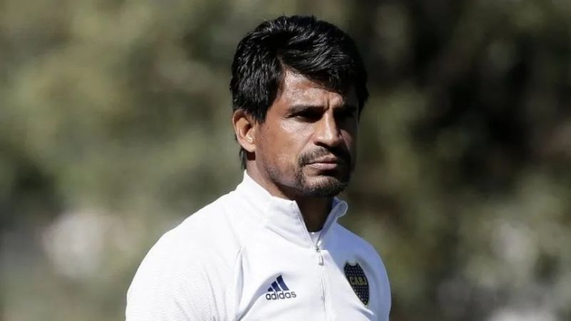 Ibarra sorprendió y sacó a Izquierdoz del primer equipo