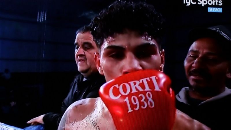 “Sansón” Rosa retuvo el título latino superligero CMB