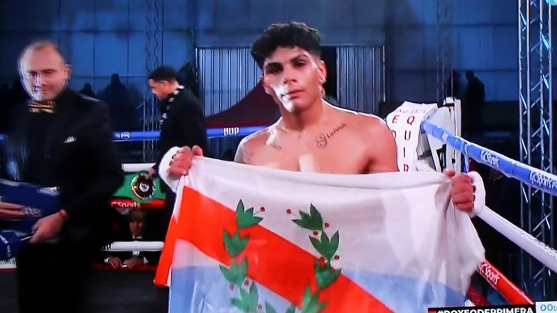 “Sansón” Rosa retuvo el título latino superligero CMB