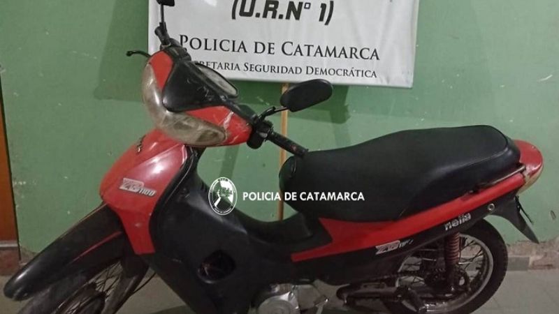 Le robaron la moto del predio de un club